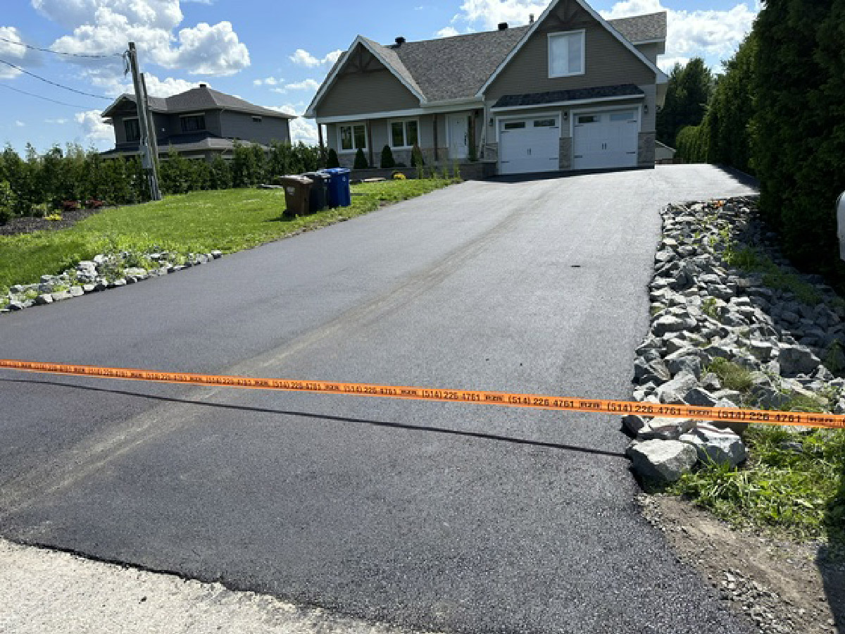 Paving Mont-Saint-Hilaire